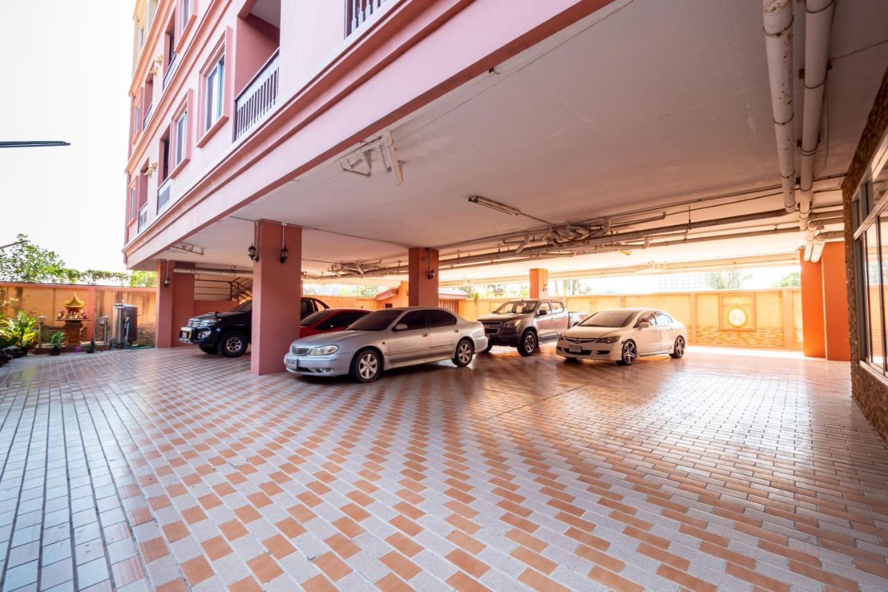 Reddoorz Navin Mansion 3 Pattaya Hotel ภายนอก รูปภาพ