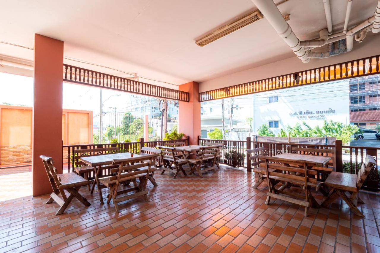Reddoorz Navin Mansion 3 Pattaya Hotel ภายนอก รูปภาพ