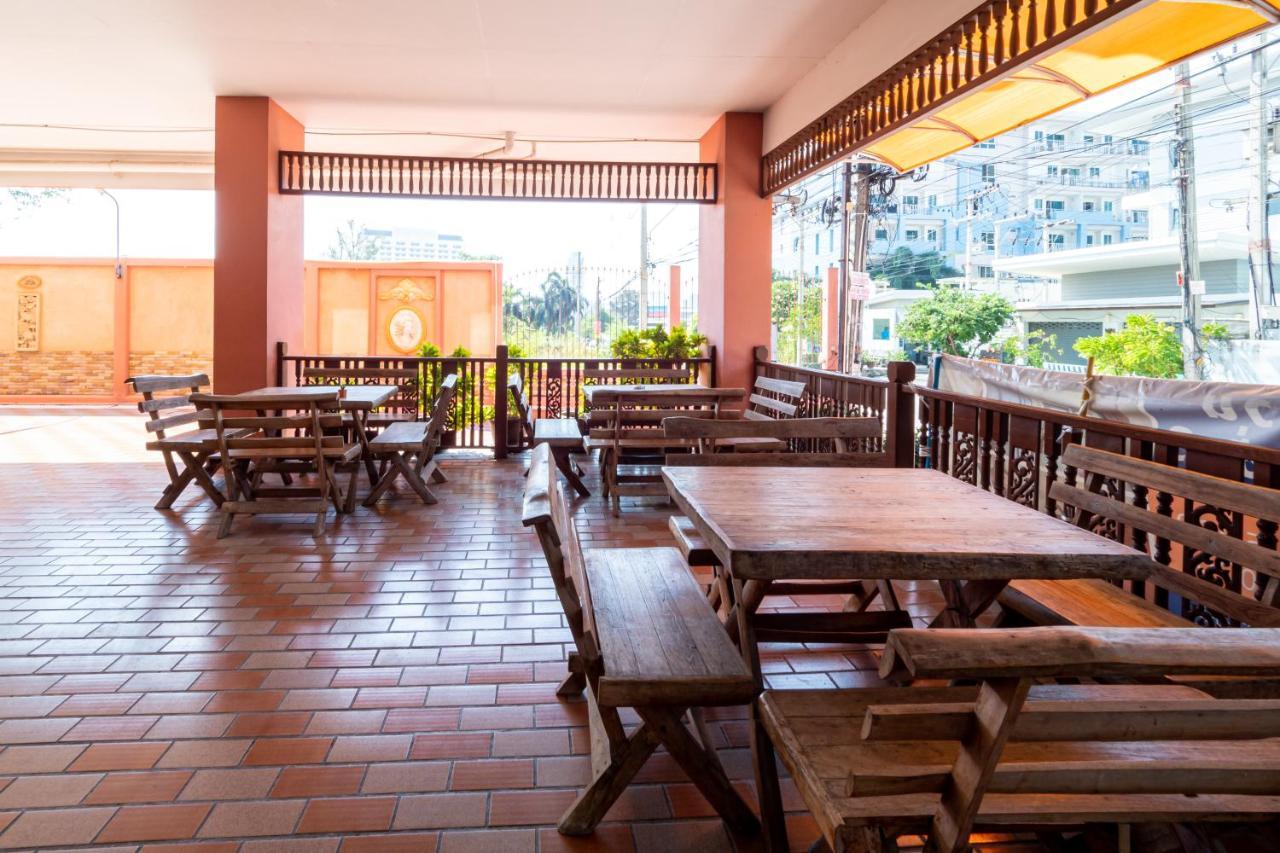 Reddoorz Navin Mansion 3 Pattaya Hotel ภายนอก รูปภาพ