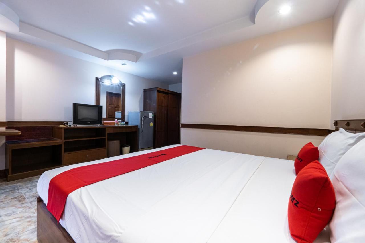 Reddoorz Navin Mansion 3 Pattaya Hotel ภายนอก รูปภาพ
