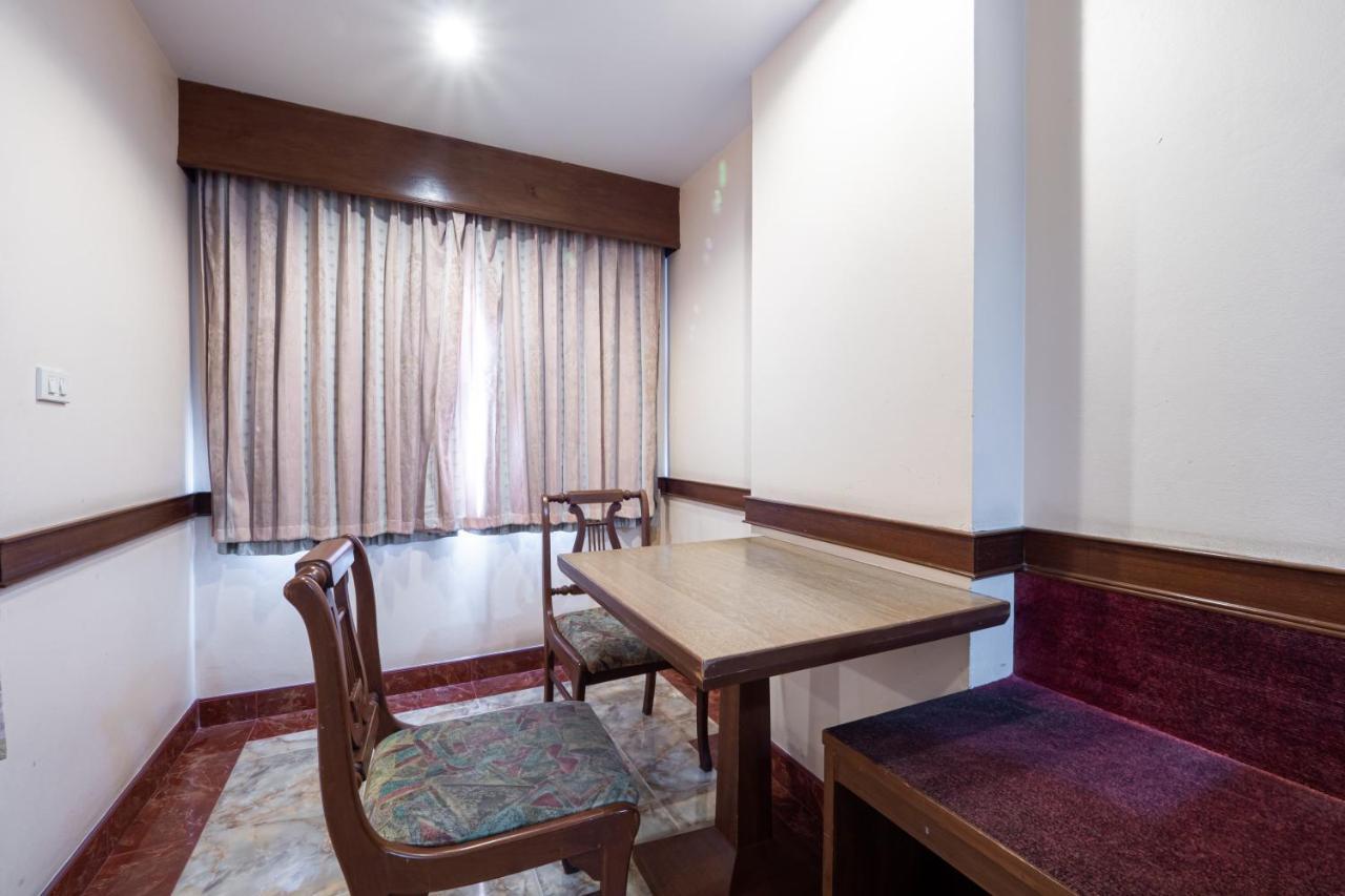 Reddoorz Navin Mansion 3 Pattaya Hotel ภายนอก รูปภาพ