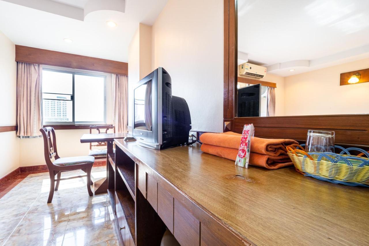 Reddoorz Navin Mansion 3 Pattaya Hotel ภายนอก รูปภาพ