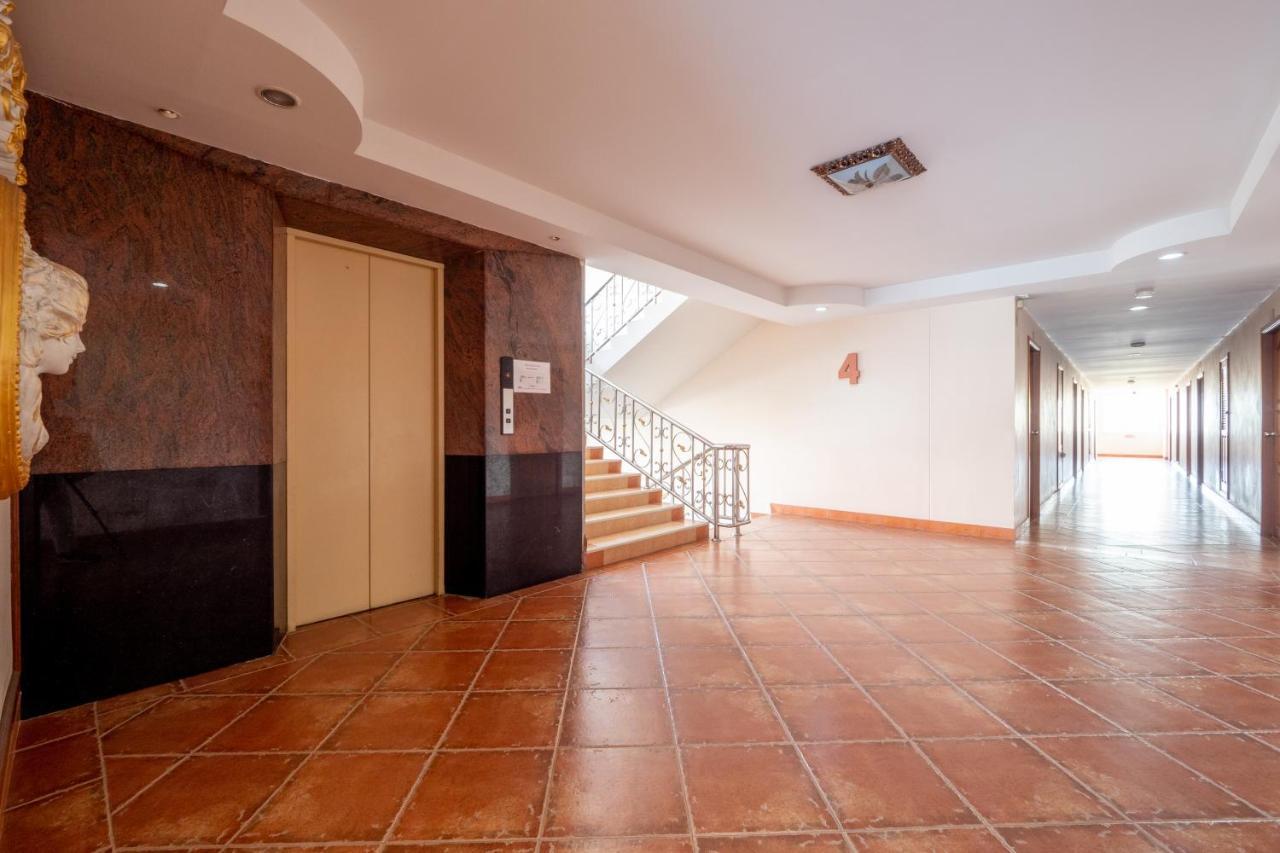 Reddoorz Navin Mansion 3 Pattaya Hotel ภายนอก รูปภาพ