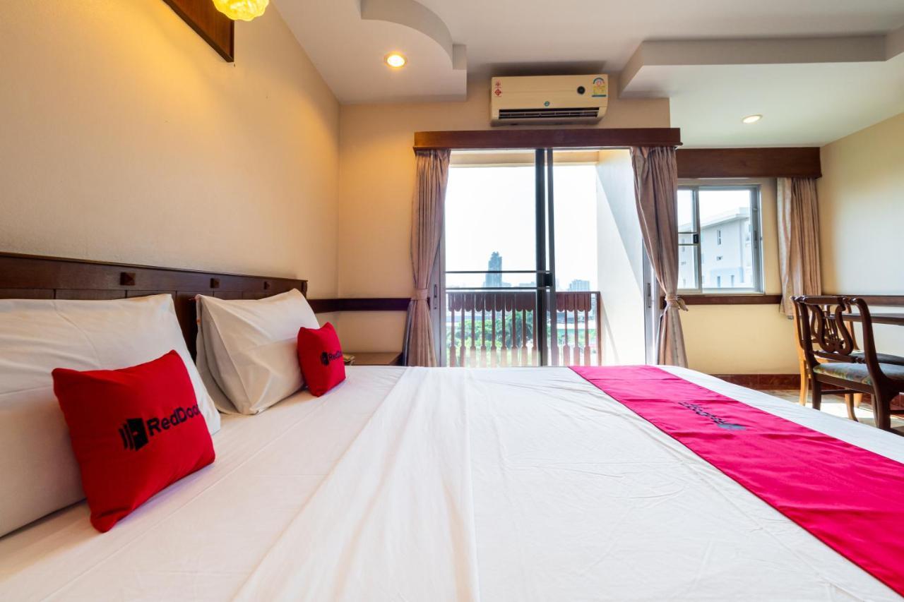 Reddoorz Navin Mansion 3 Pattaya Hotel ภายนอก รูปภาพ