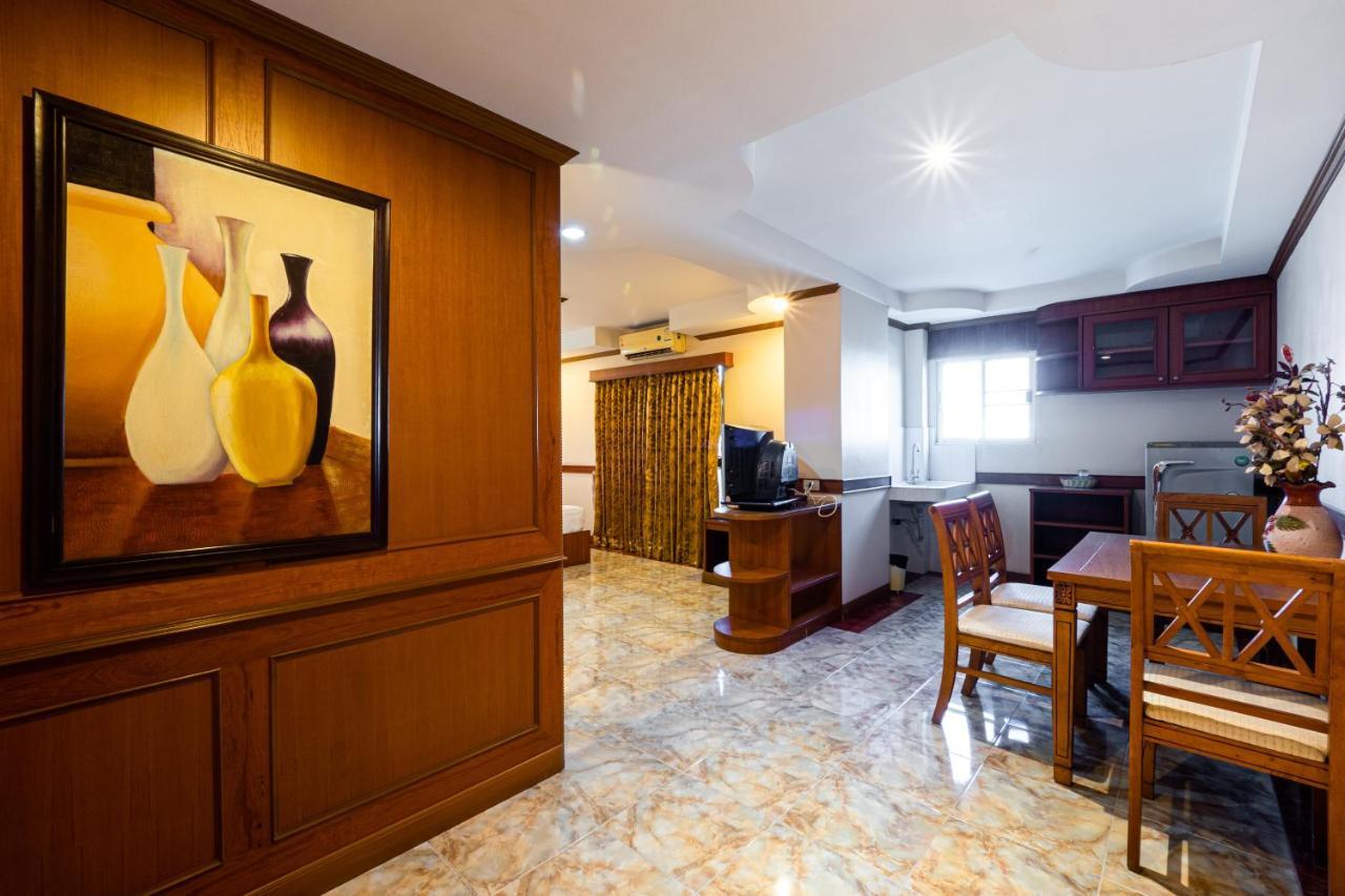 Reddoorz Navin Mansion 3 Pattaya Hotel ภายนอก รูปภาพ