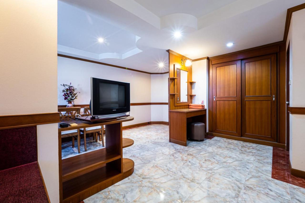 Reddoorz Navin Mansion 3 Pattaya Hotel ภายนอก รูปภาพ