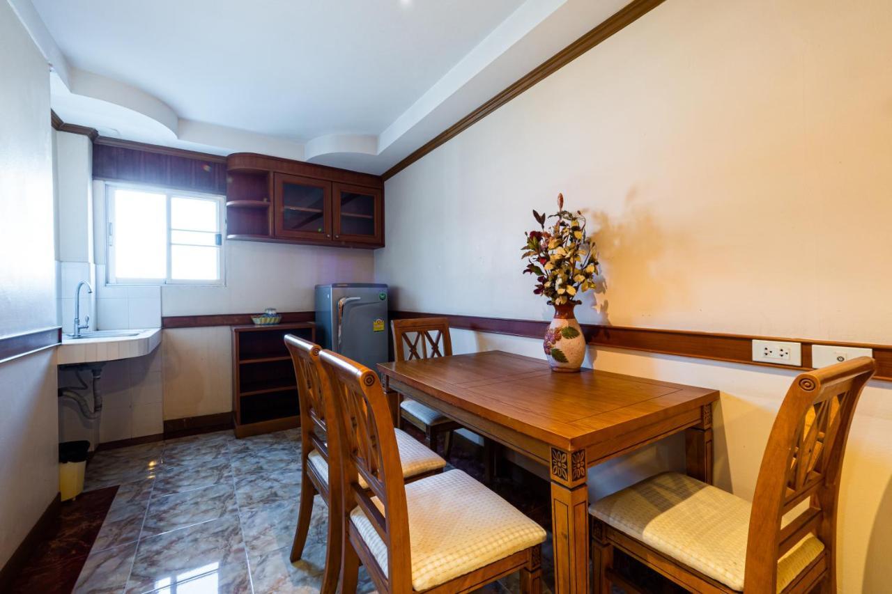 Reddoorz Navin Mansion 3 Pattaya Hotel ภายนอก รูปภาพ